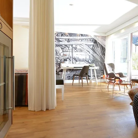 Mittermeier, Hotellerie & Restaurant מלון 4*