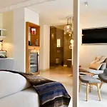 Mittermeier, Hotellerie & Restaurant فندق 4*